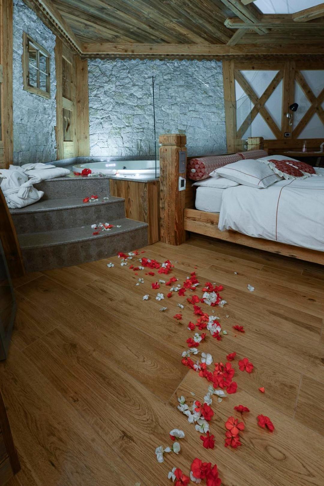 جناح ديلوكس بجاكوزي، HOTEL CHALET PINETA 3/7