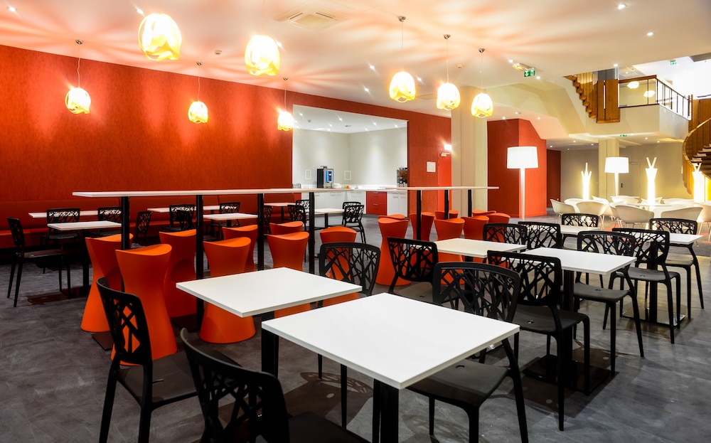 Ibis Styles Poitiers Centre 30/49