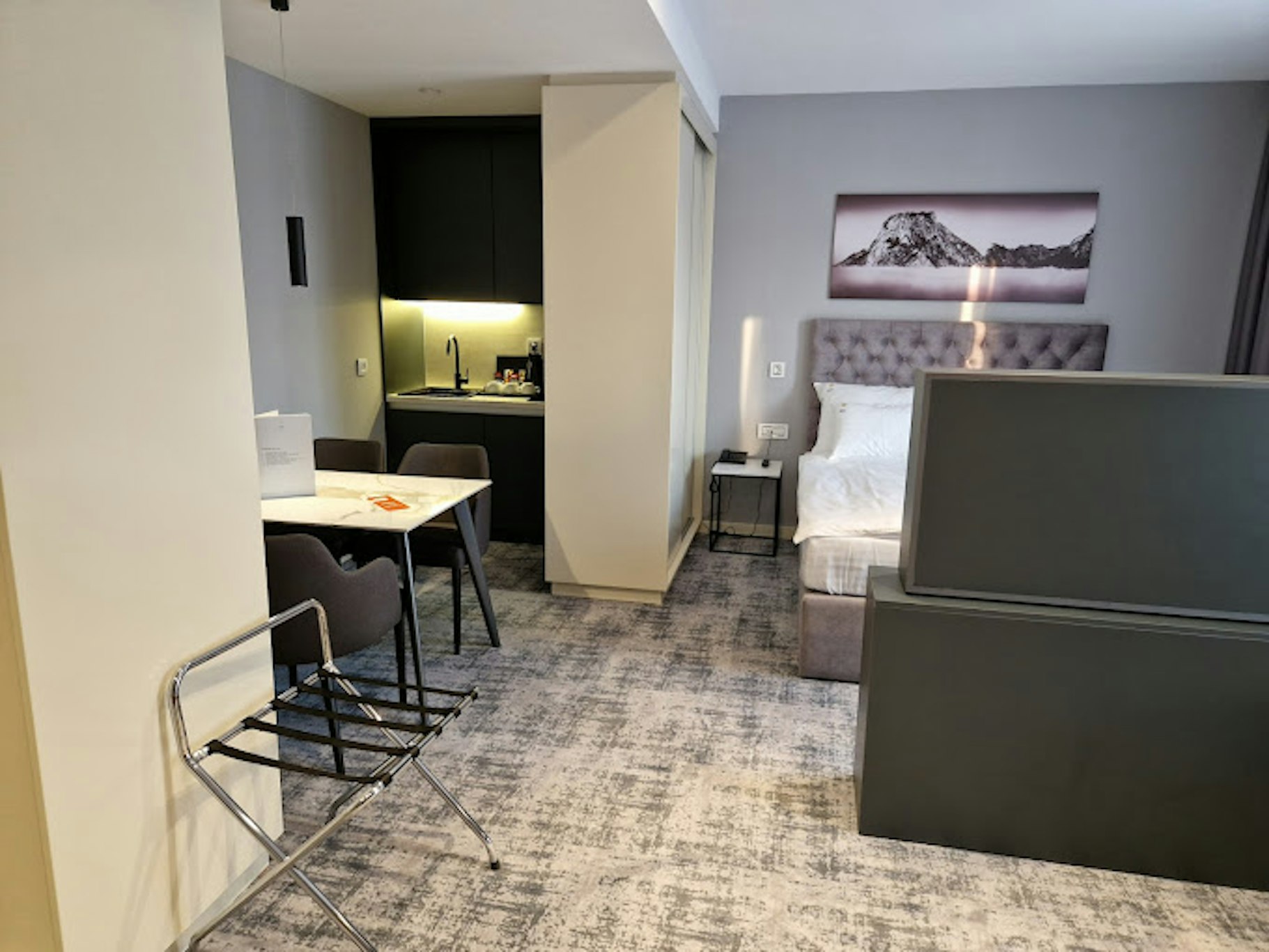 H41 Luxury Suites Belgrade 19/26