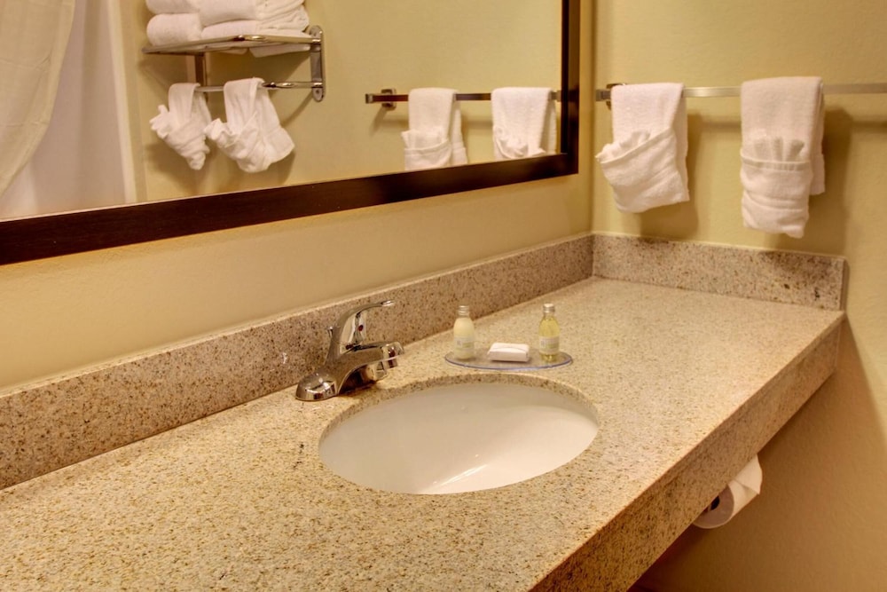 SureStay by Best Western Salem 43/56