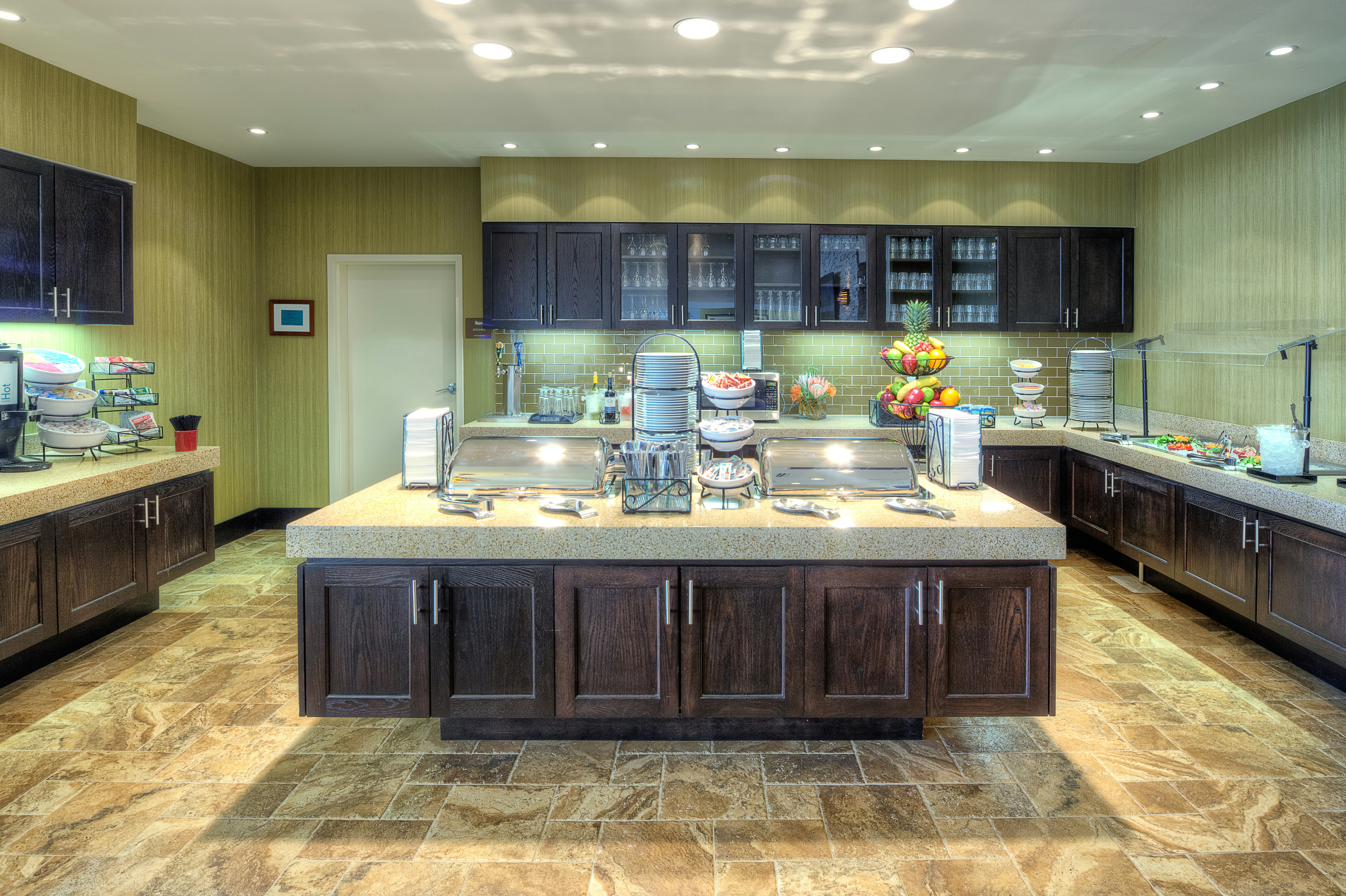 Homewood Suites Victoria 42/81