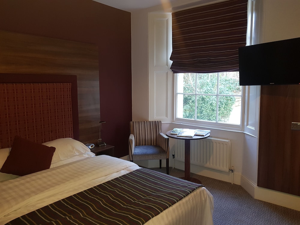 Osborne Hotel 29/77