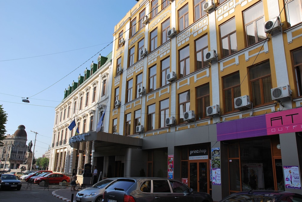 Astoria Hotel 3/50