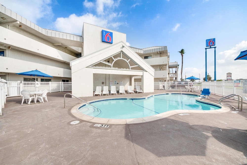 Motel6 Brownsville Tx North 7/55