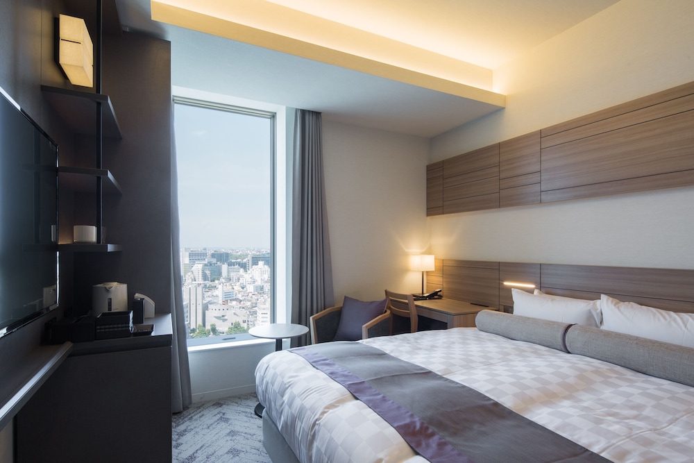 DELUXE, QUEEN BED