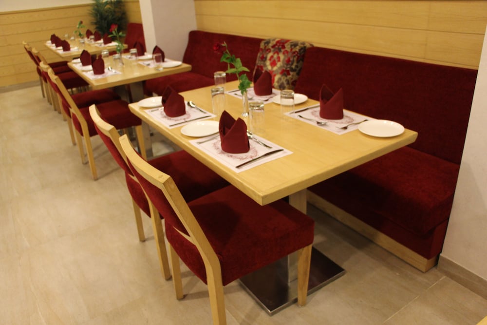 Hotel Dasaprakash 26/38