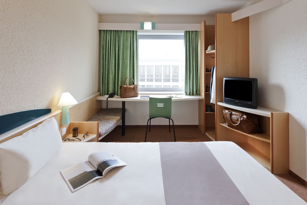 Ibis Leiria Fatima 26/80