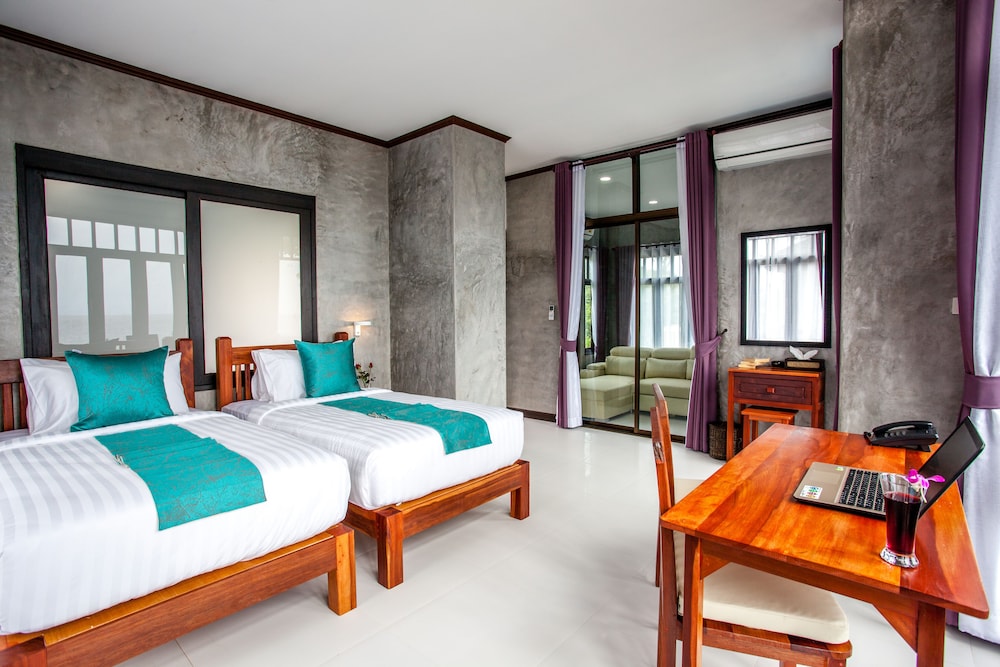 Lanta Corner Resort 11/61