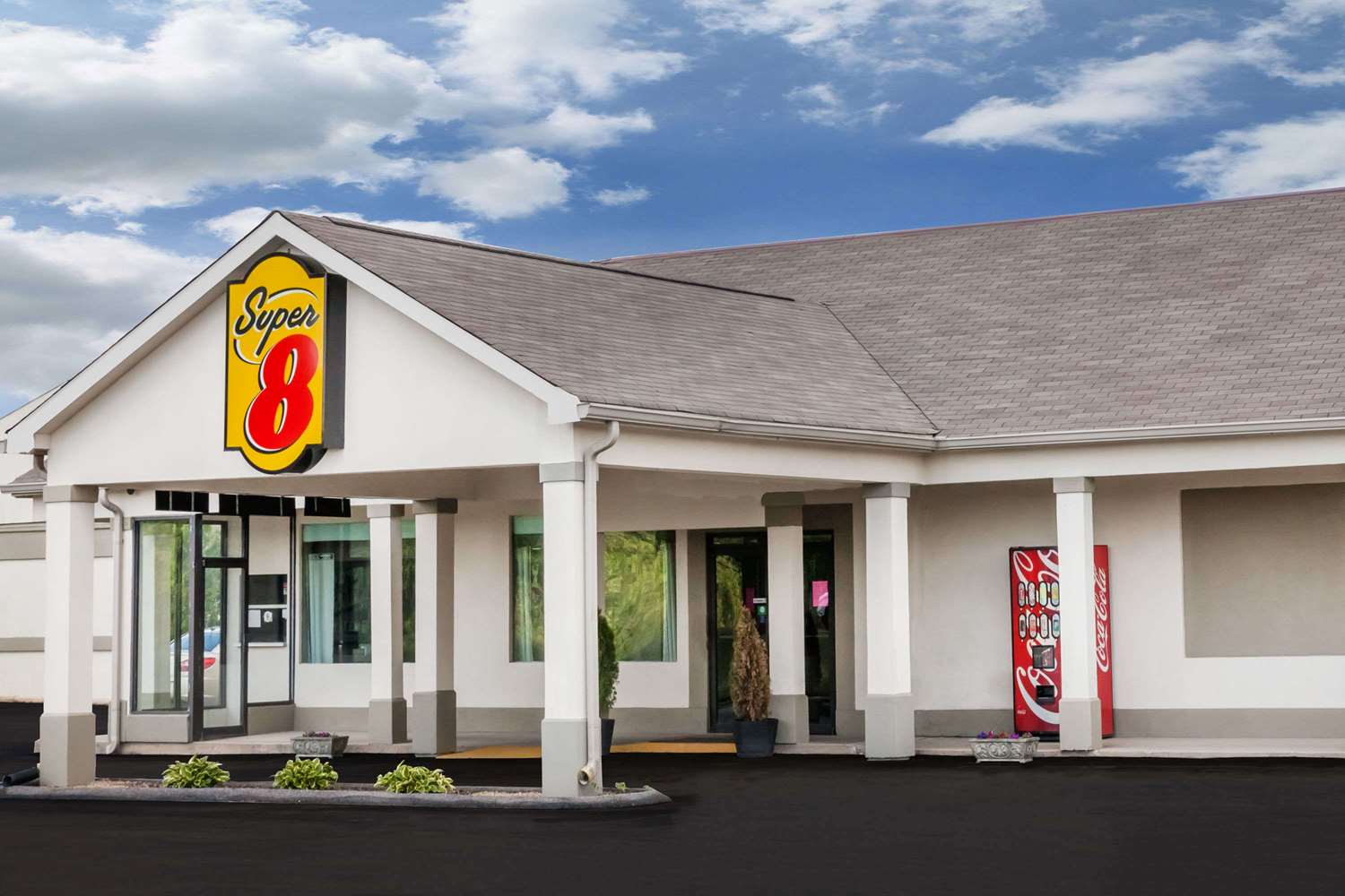 Super 8 by Wyndham Monteagle TN 2/9