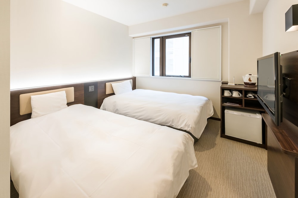ROOM, TWIN BEDS, SMOKING