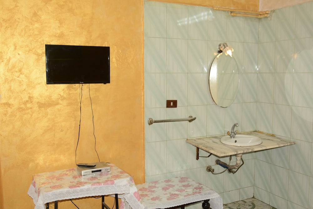 City Hostel 40/50