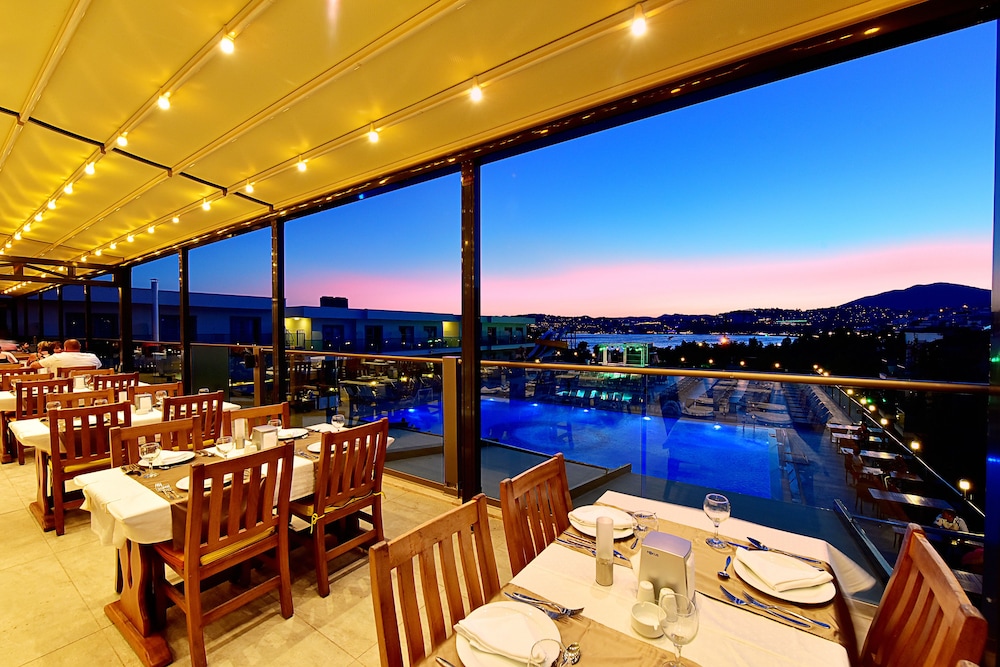 Jasmine Beach Hotel 32/46