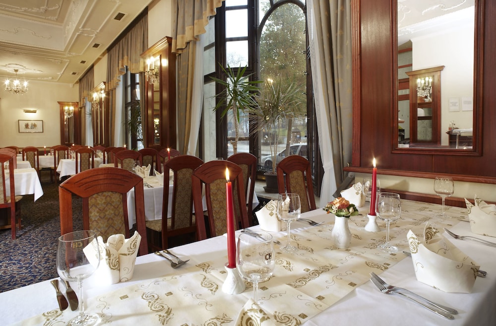 OREA HOTEL EXCELSIOR 25/35