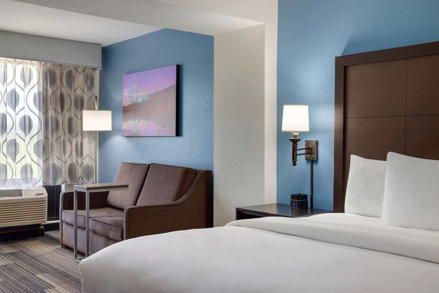 La Quinta Inn Suites Springfield Airport Plaza 24/61