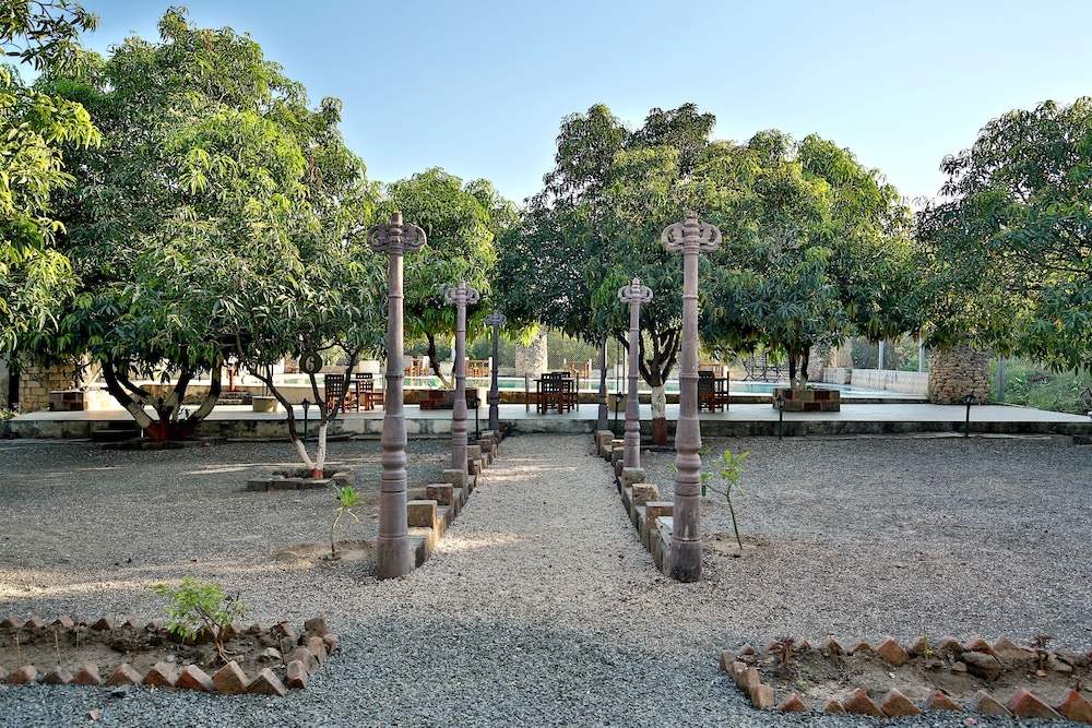 Gir Lion's Paw Resort 17/35