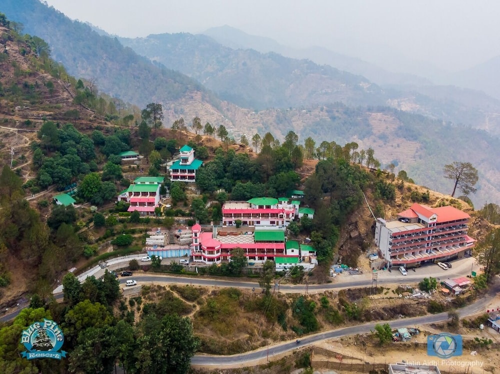 Blue Pine Resort 27/36