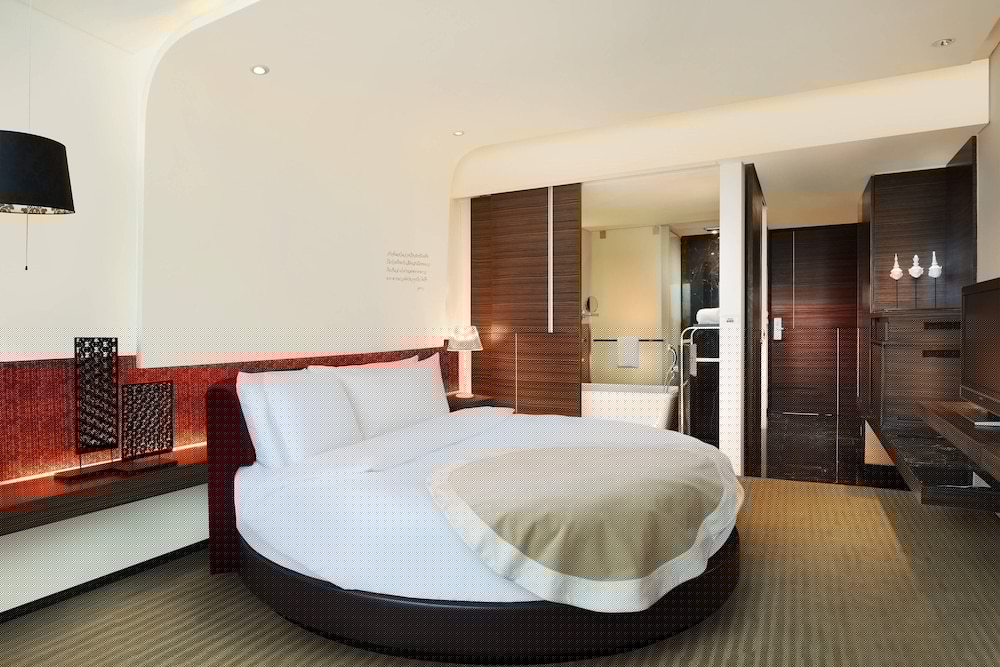 LE MERIDIEN BANGKOK 8/43