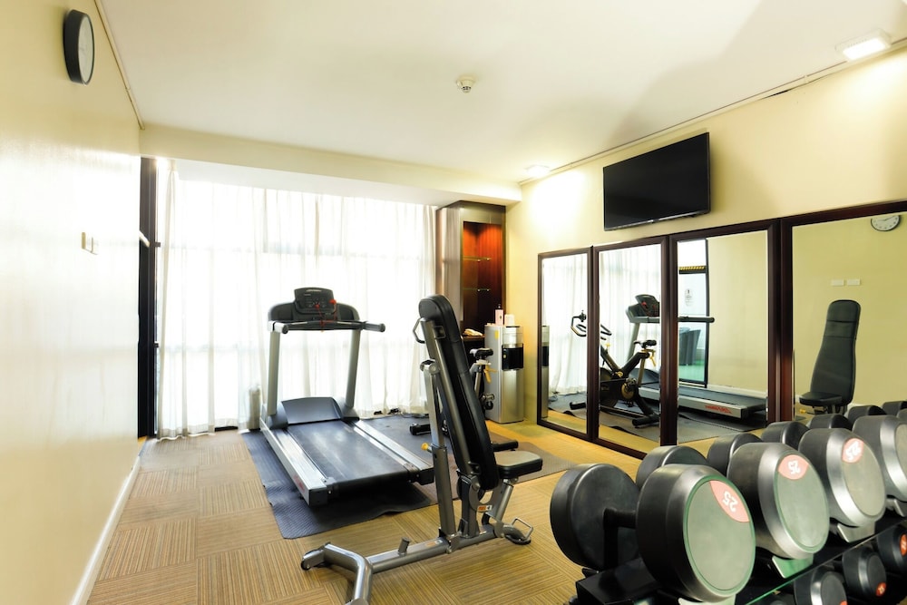 B Hotel Alabang 31/54