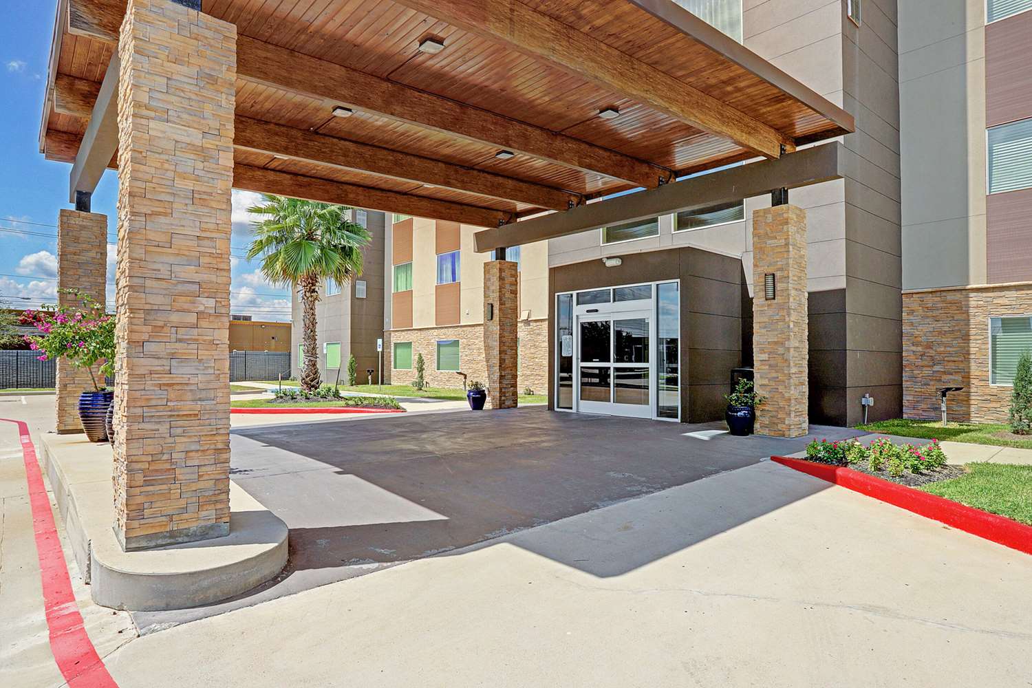 Ramada by Wyndham Houston Westchase 10/10