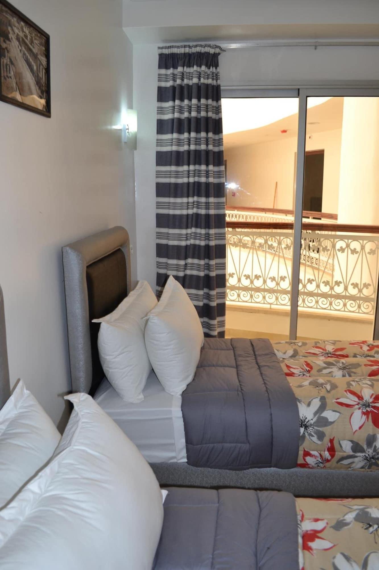 La Place Hotel 7/43