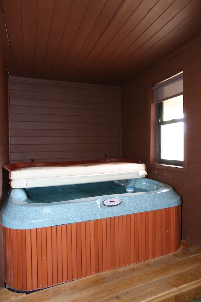 Indian Peaks Resort 24/50