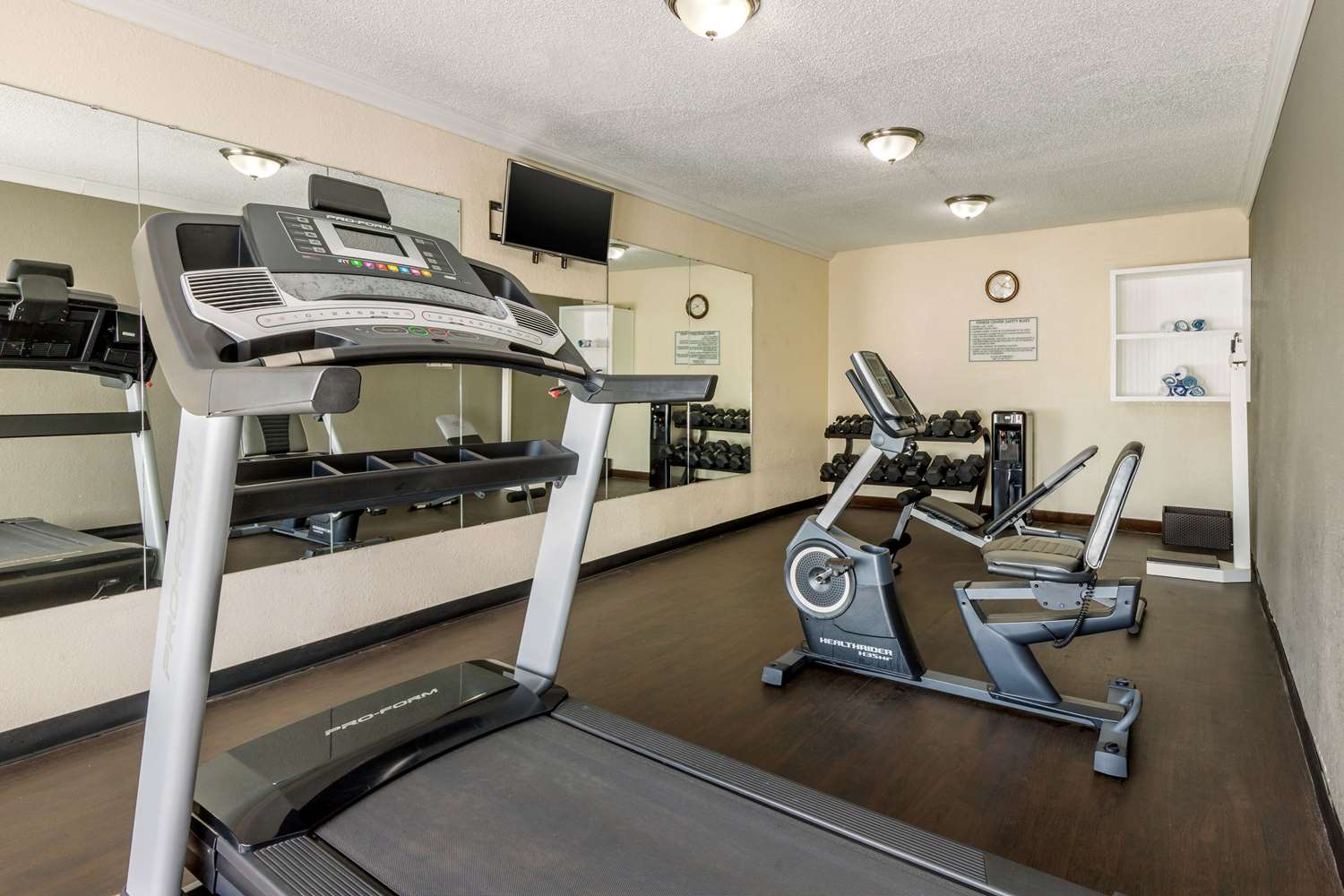 Motel6 Charlotte, NC – Airport South 6/15