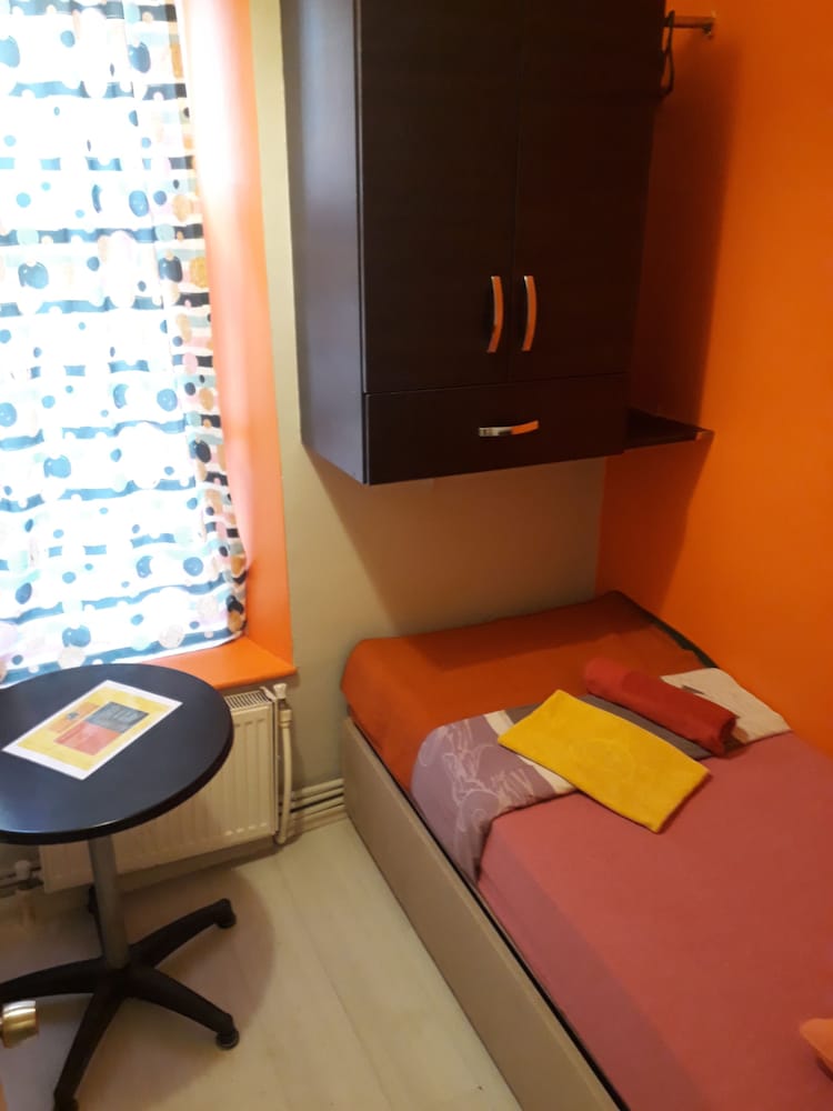 Taxim Hostel 11/74