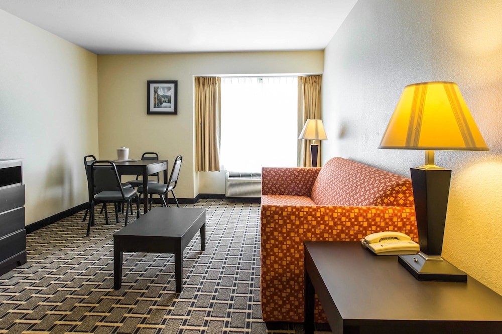 Quality Inn West Of Asheville 27/38