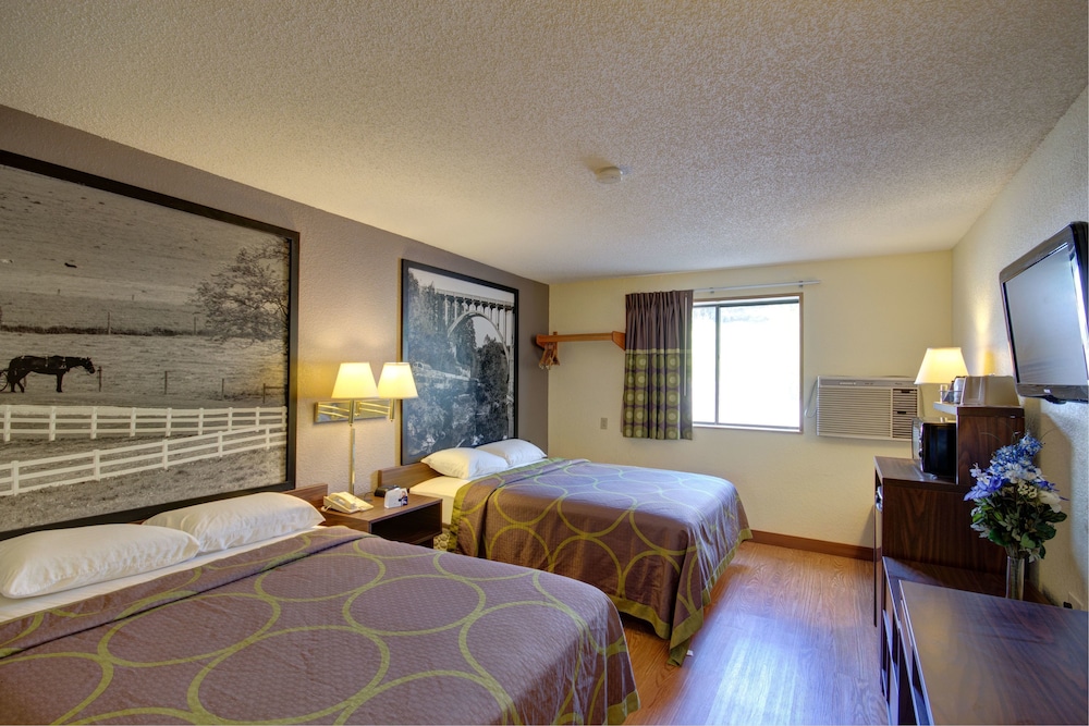Super 8 by Wyndham Zanesville. 15/40