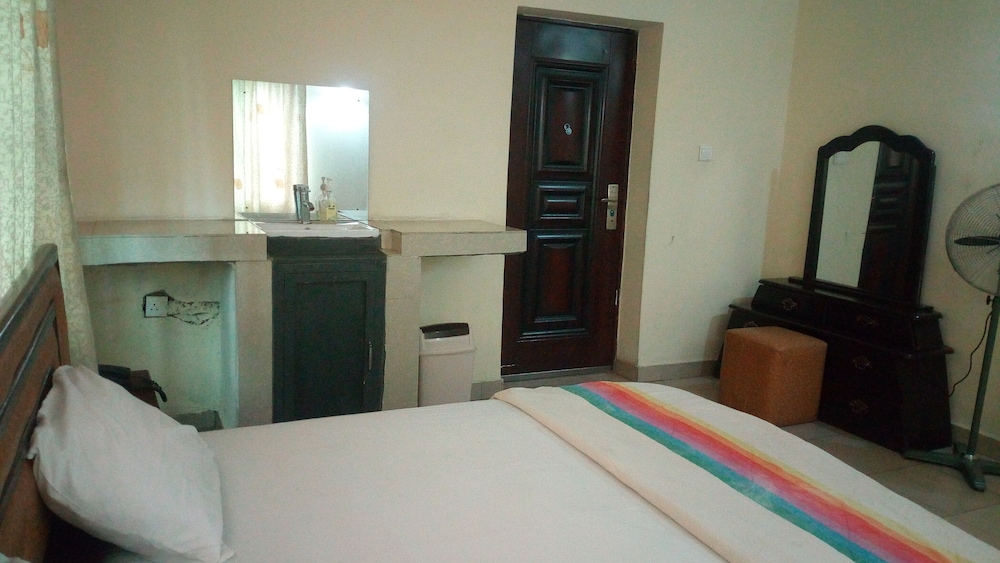 Abal Hall And Hotels 9/18