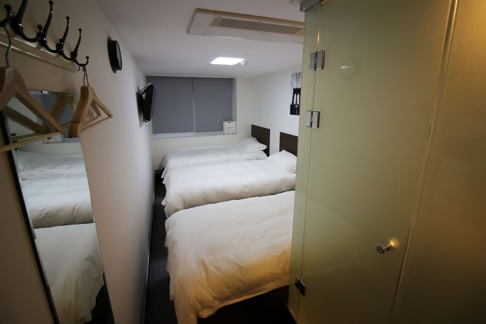 Philstay Myeongdong Central Hotel 11/53