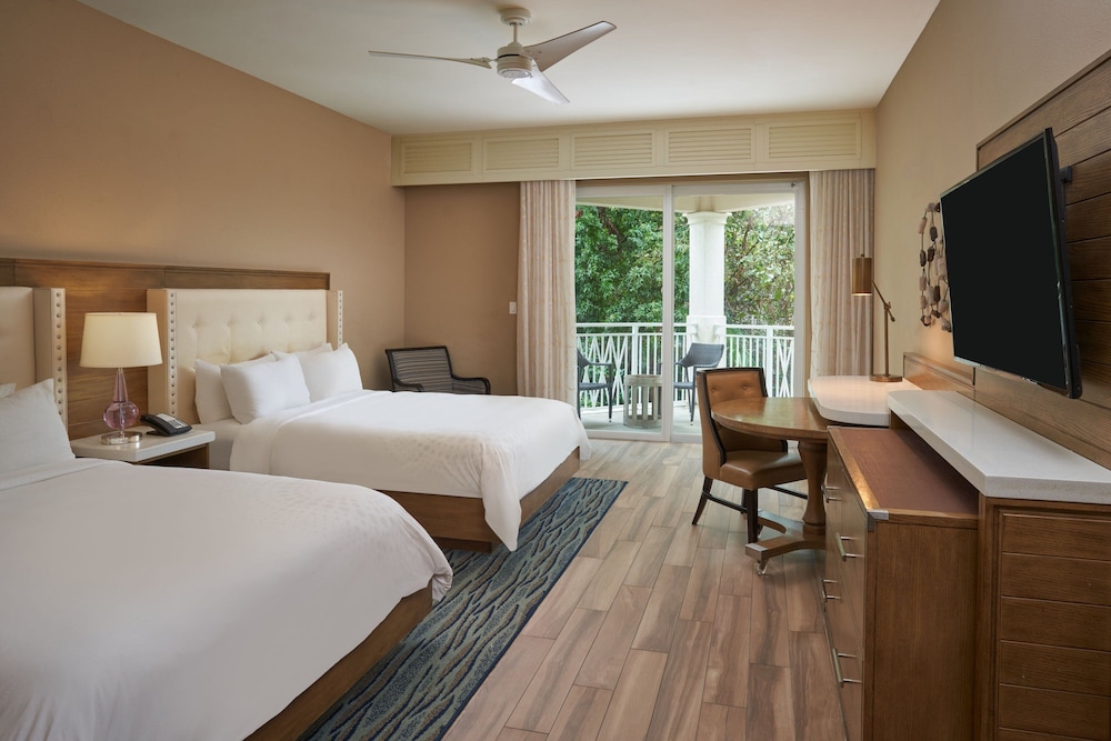 Room, 2 Queen Beds, Balcony or Patio