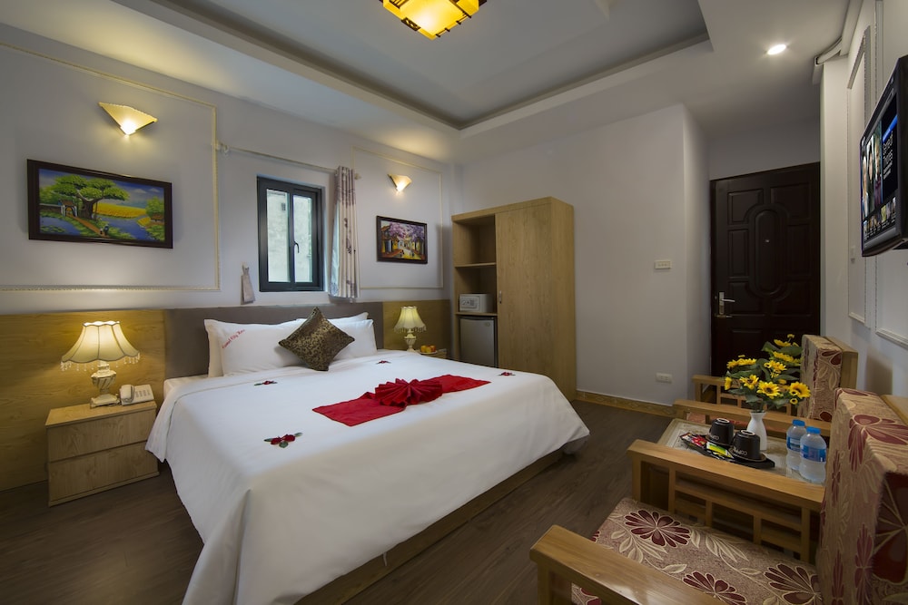DELUXE, DOUBLE BED