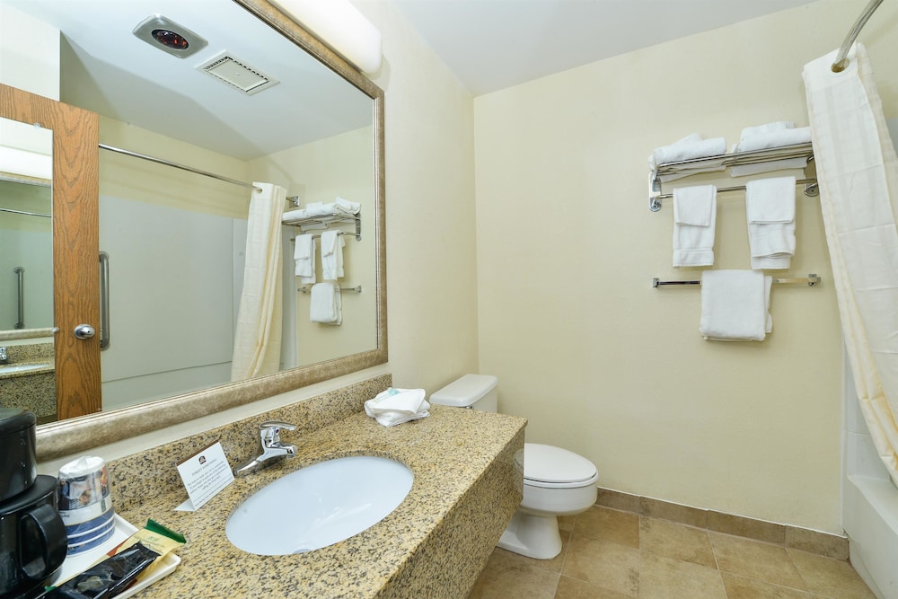 Deluxe Inn Wytheville 39/39