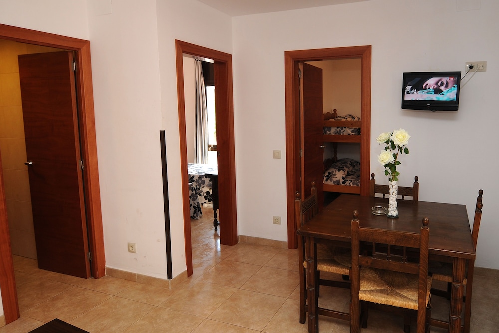 AR CARIBE APTS. 39/64