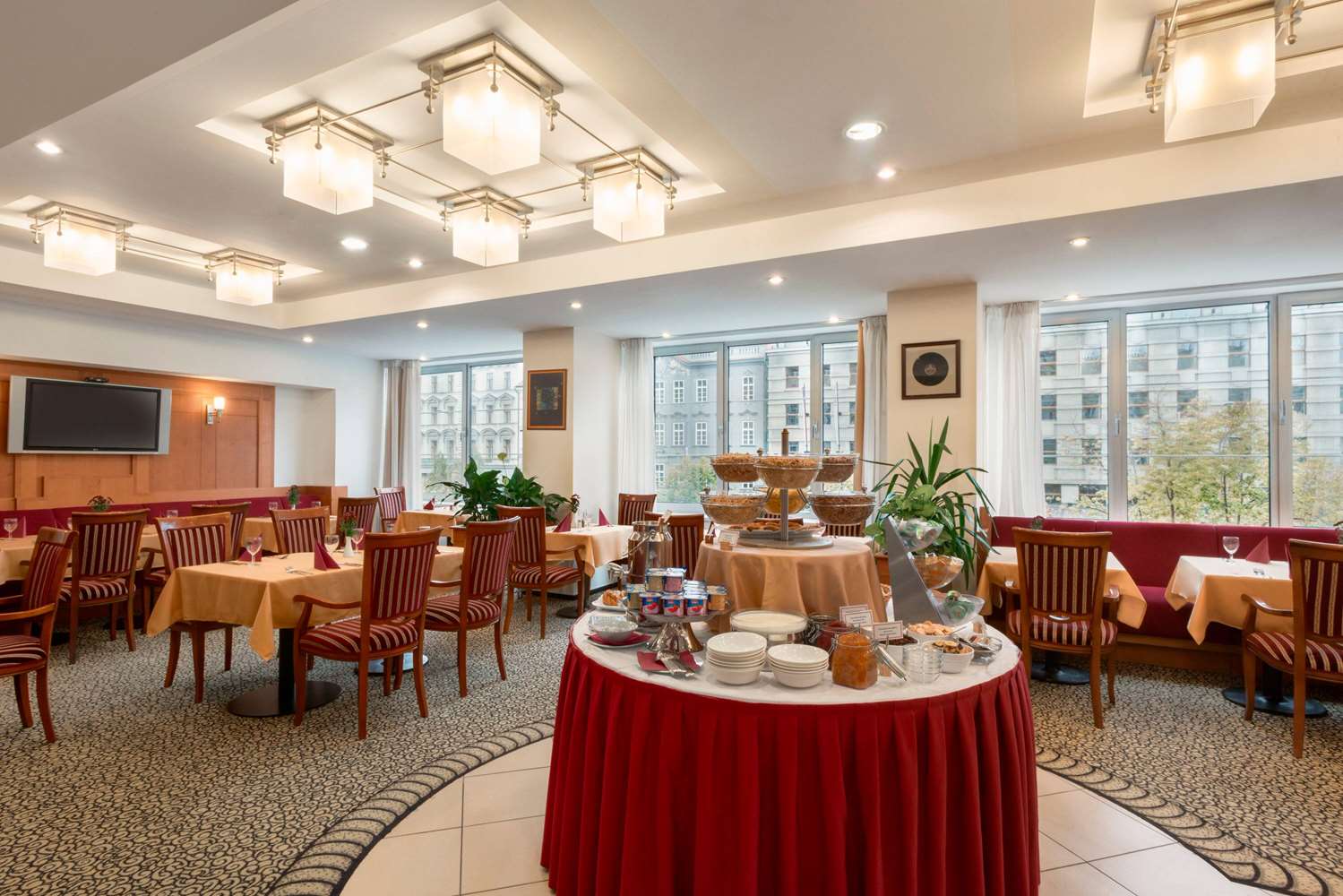 Ramada by Wyndham Prague City Centre 5/9