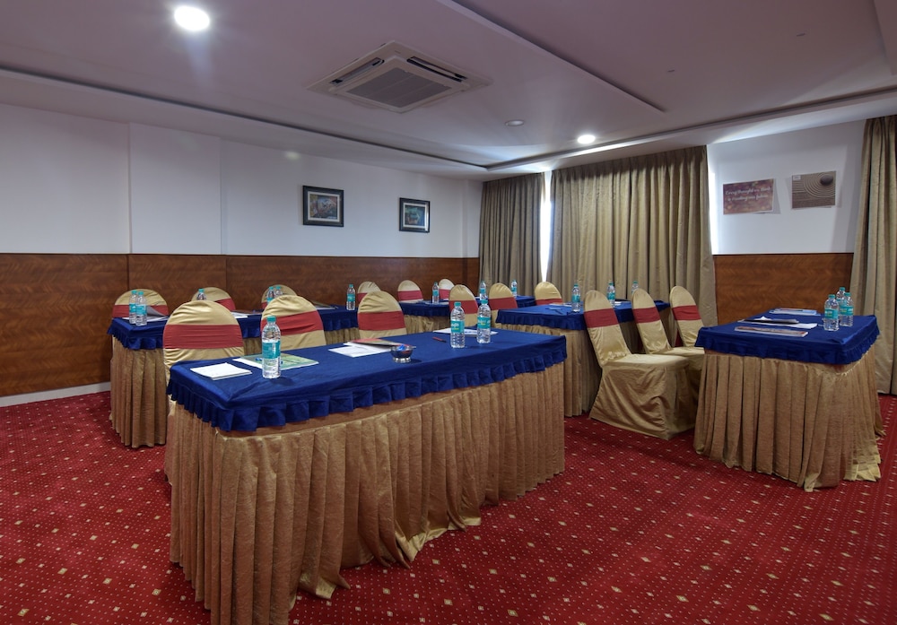 I V Sanctum Hotel 38/49