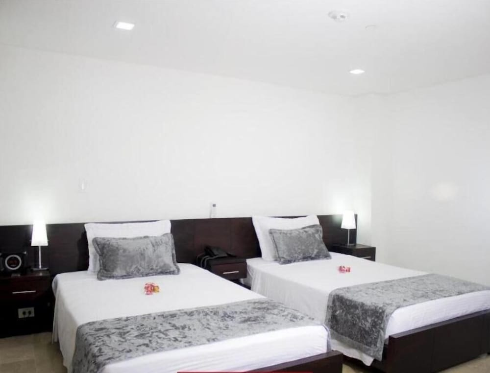 Hotel Lleras Express 7/41