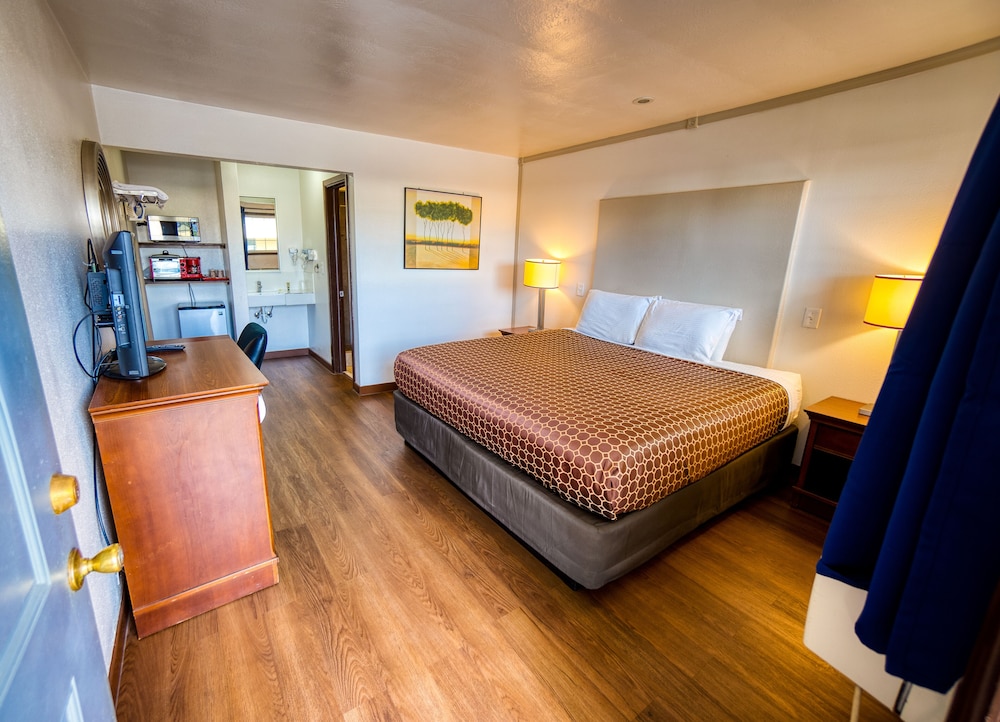 Budget Inn Motel 25/54