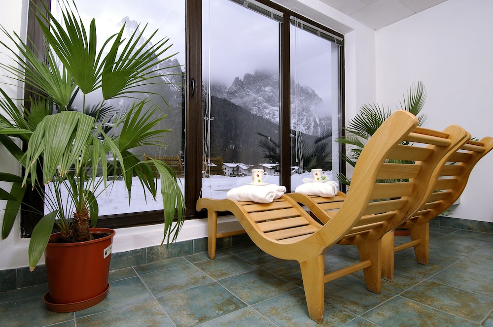 Hotel Colfosco 34/50