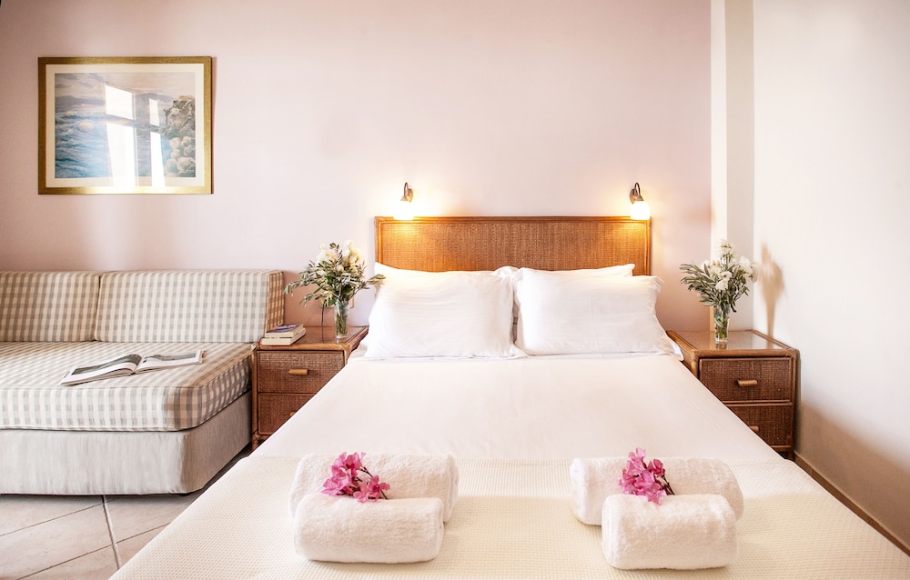 Paralio Hotel 15/50