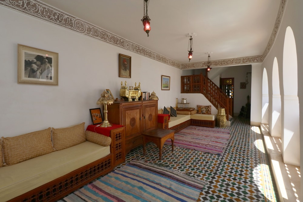 RIAD ZINEB 40/47