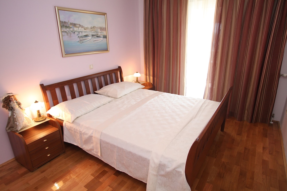 VILLA SUN 7/50