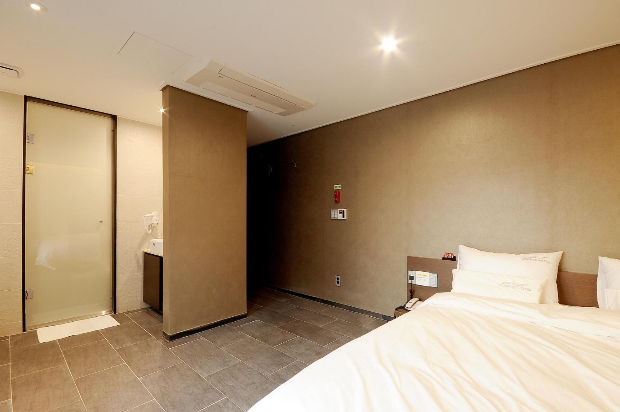 Premier, Double Bed