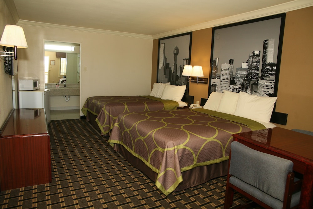 Super 8 By Wyndham Tyler Tx 9/21