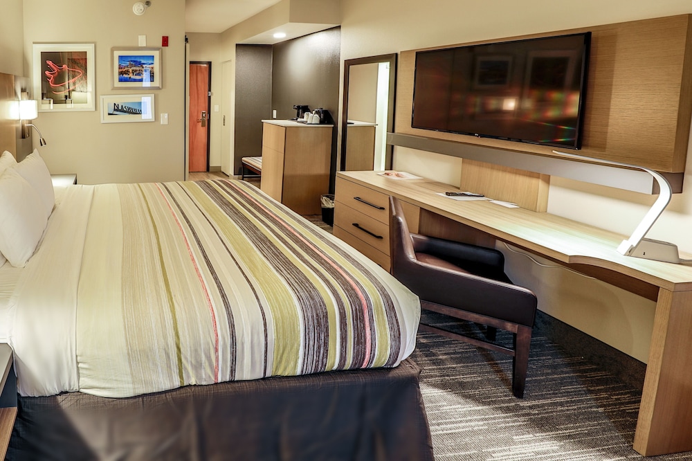 Country Inn & Suites By Radisson Nashville Airport TN 33/70