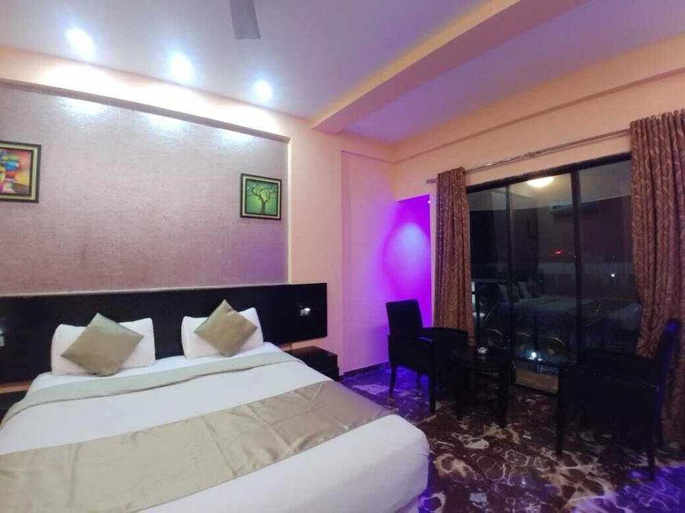 Hotel Aristro 12/50