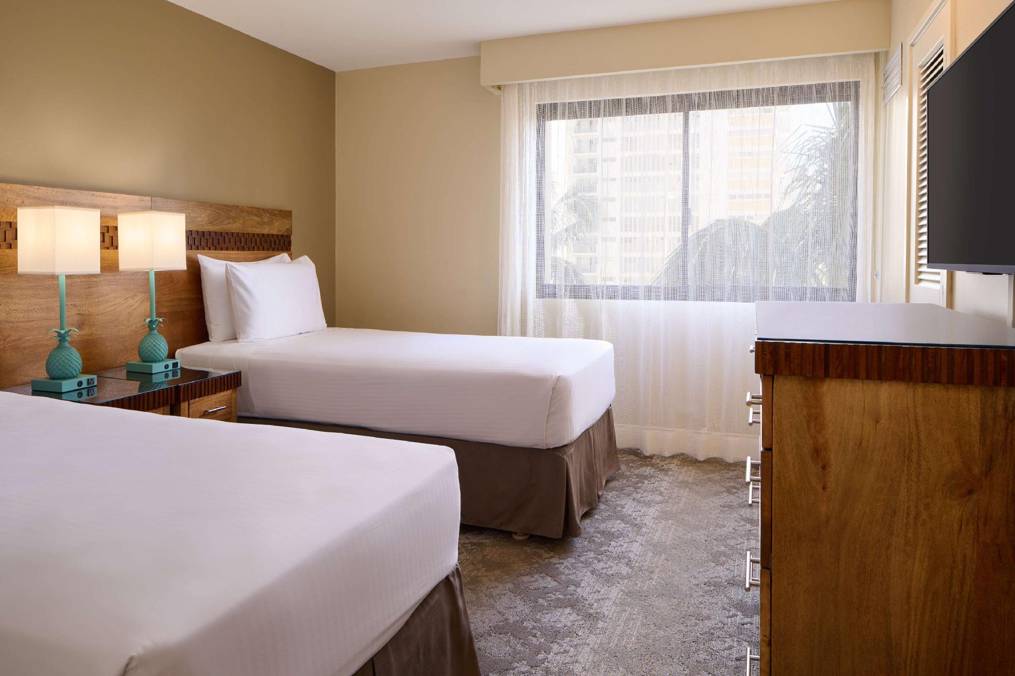 2 Bedrooms, Suite, Ocean Front