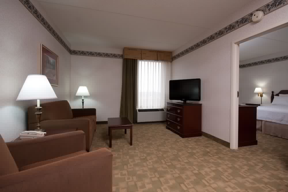Hampton Inn Buffalo South I 90 30/51