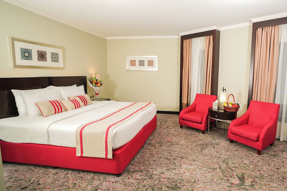 Deluxe, Family, King Bed